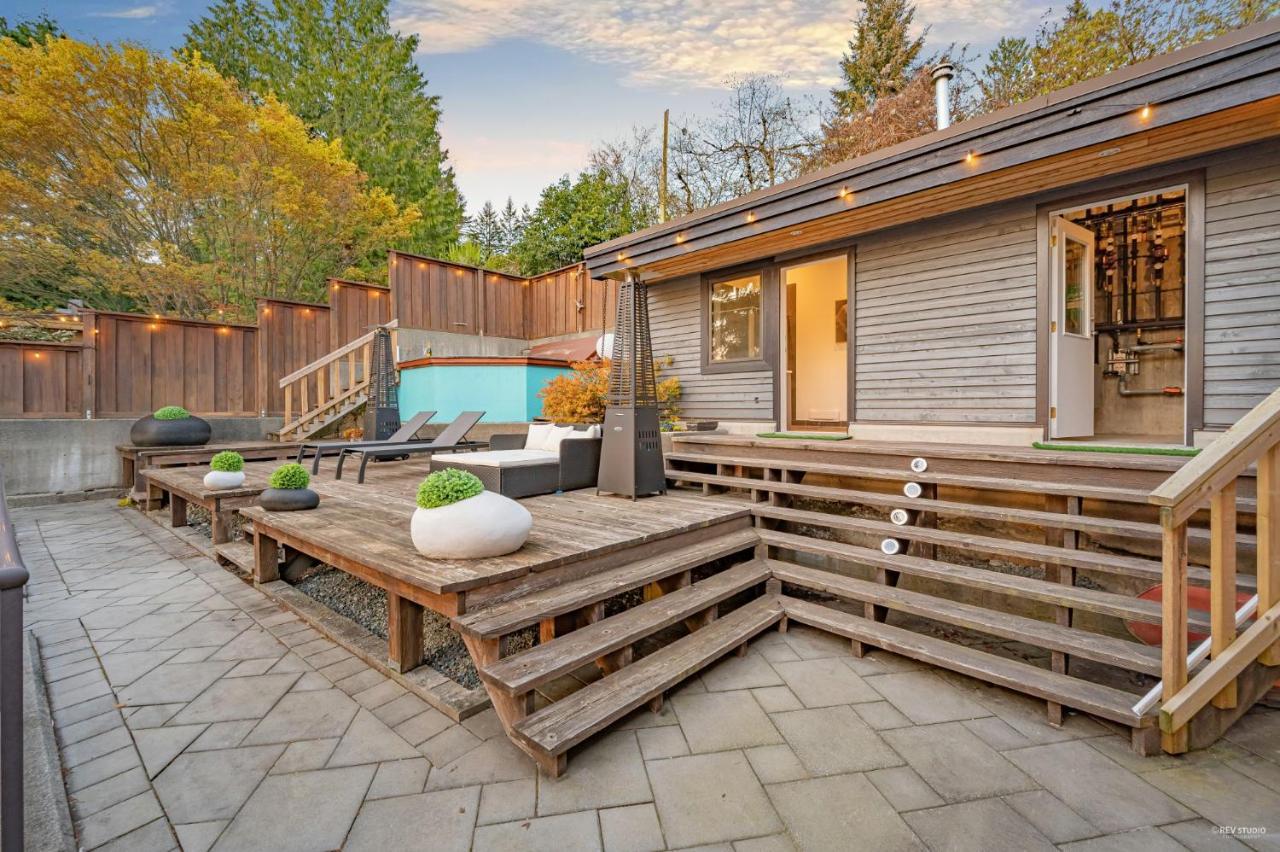 Grouse Cheerful Large Private Bedroom, Bath, Shared Deck, Pool, Hot Tub North Vancouver Dış mekan fotoğraf