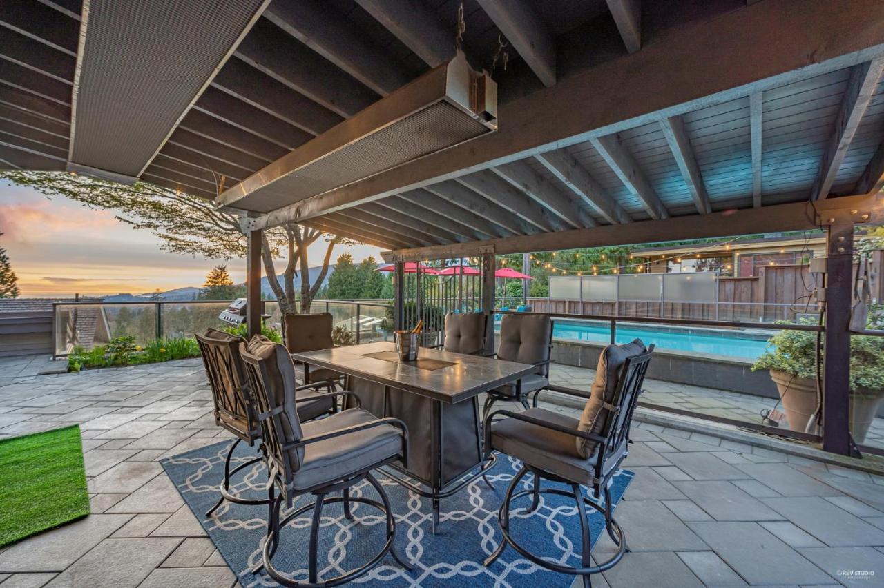 Grouse Cheerful Large Private Bedroom, Bath, Shared Deck, Pool, Hot Tub North Vancouver Dış mekan fotoğraf