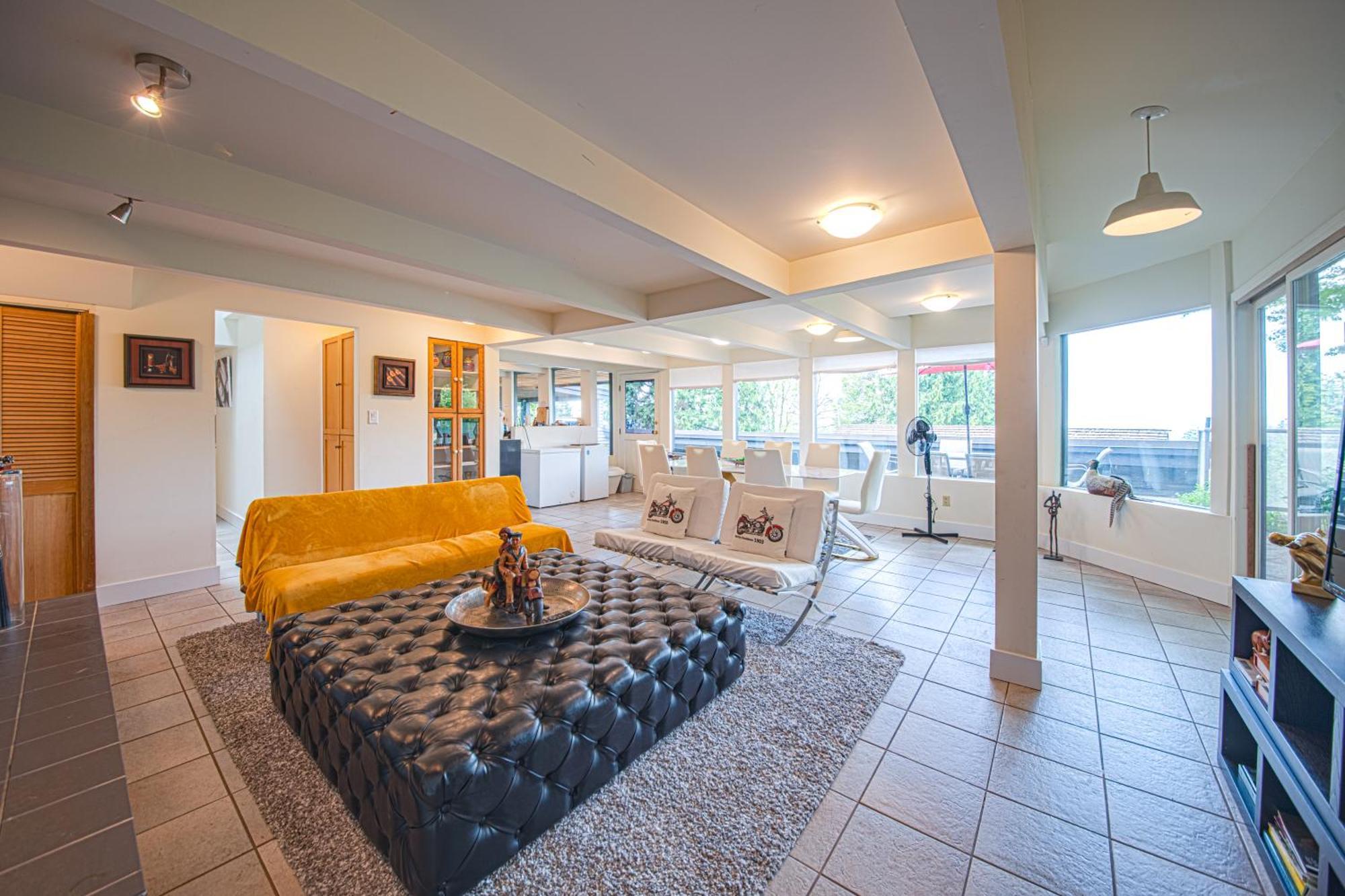 Grouse Cheerful Large Private Bedroom, Bath, Shared Deck, Pool, Hot Tub North Vancouver Dış mekan fotoğraf